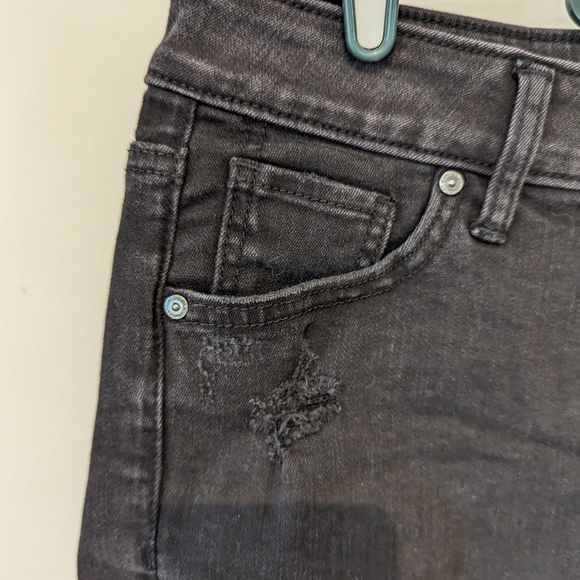 Silver Jeans Boyfriend Short - Picture 8 of 9